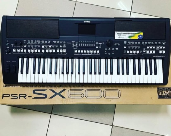 novo-teclado-digital-yamaha-psr-sx600-de-61-teclas-sensiveis-ao-toque-japao-big-0