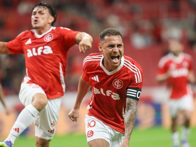 Internacional vence em casa e afunda o Fortaleza no Brasileirão