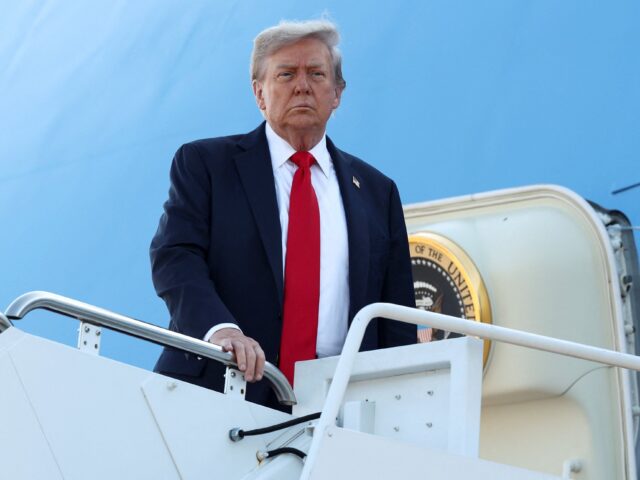 Trump reforça pressão ao Federal Reserve para tentar garantir mais poder