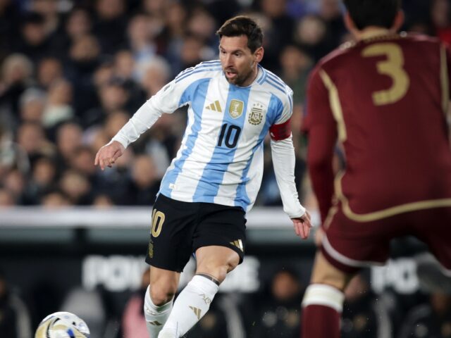 Messi brilha em despedida, e Argentina vence Venezuela pelas Eliminatórias