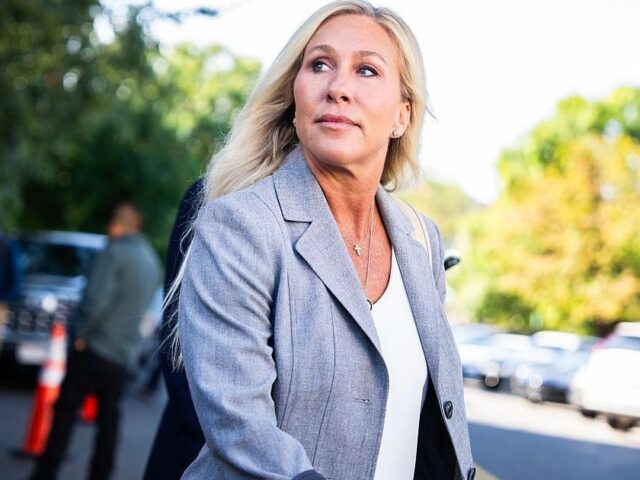 Deputada Marjorie Taylor Greene renuncia após conflito com Trump