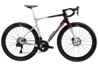 2026-bianchi-infinito-paris-roubaix-ultegra-di2-road-bike
